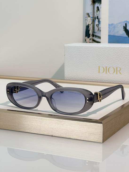 Picture of Dior Sunglasses _SKUfw80880057fw